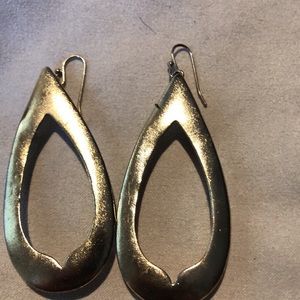 Kendra Scott earring frames